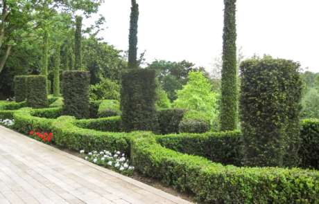 A formal Hampstead garden with instant impact and drama